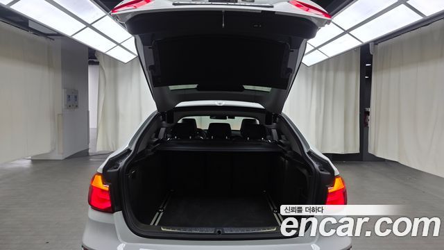 BMW Gran Turismo 2019 — photo 23