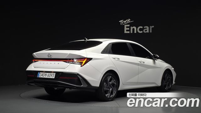 Hyundai AVANTE 2026 — photo 2