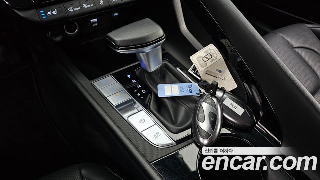 Hyundai AVANTE 2025 — photo 9