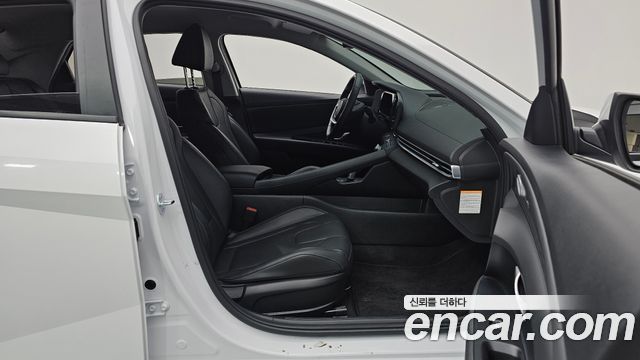 Hyundai AVANTE 2025 — photo 11