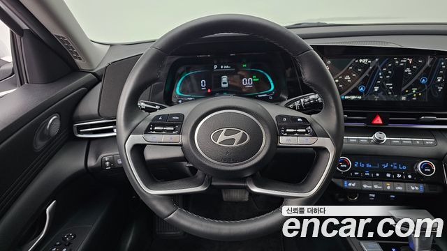 Hyundai AVANTE 2025 — photo 13