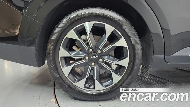 Kia Canival 2023 — photo 5