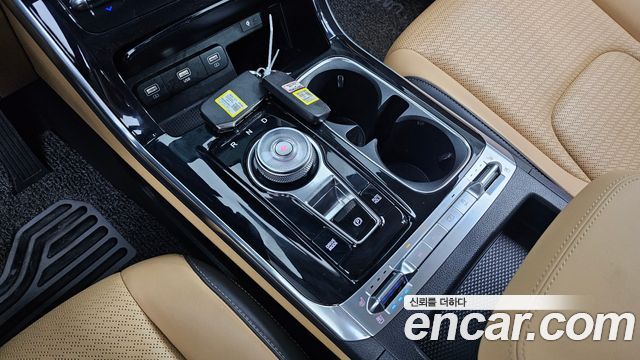 Kia Canival 2023 — photo 9