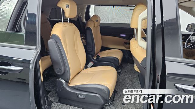 Kia Canival 2023 — photo 12