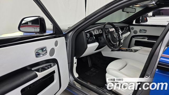 Rolls-Royce Ghost 2019 — photo 10