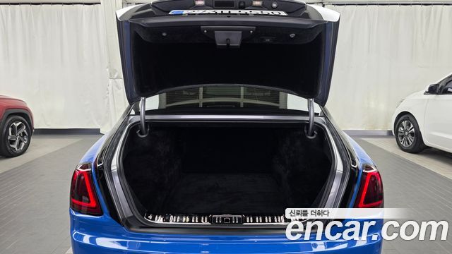 Rolls-Royce Ghost 2019 — photo 20