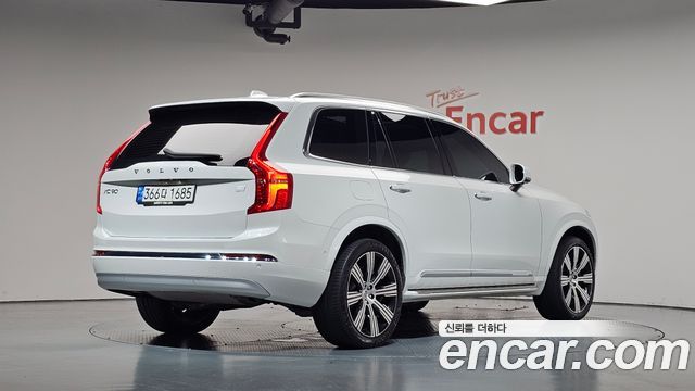 Volvo XC90 2022 — photo 2
