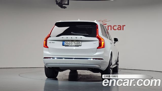 Volvo XC90 2022 — photo 4