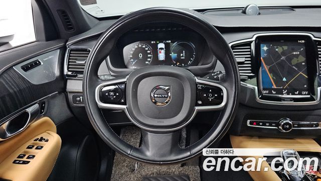 Volvo XC90 2022 — photo 19
