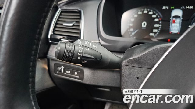 Volvo XC90 2022 — photo 21