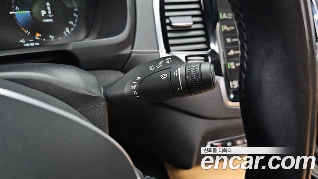 Volvo XC90 2022 — photo 22
