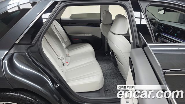 Hyundai Grandeur 2023 — photo 18