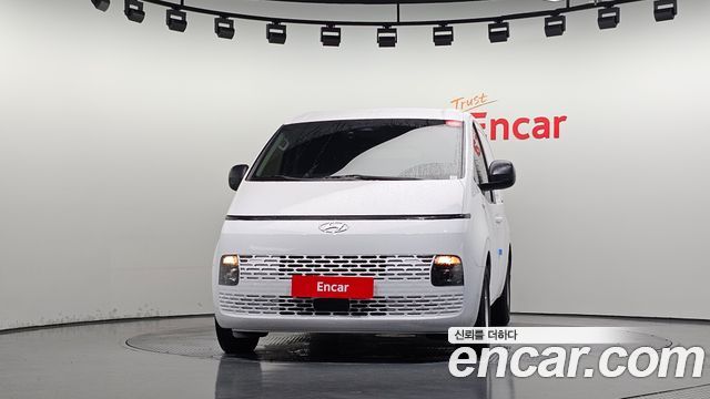 Hyundai Staria 2022 — photo 3