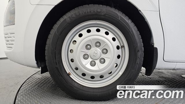Hyundai Staria 2022 — photo 5
