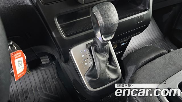 Hyundai Staria 2022 — photo 12