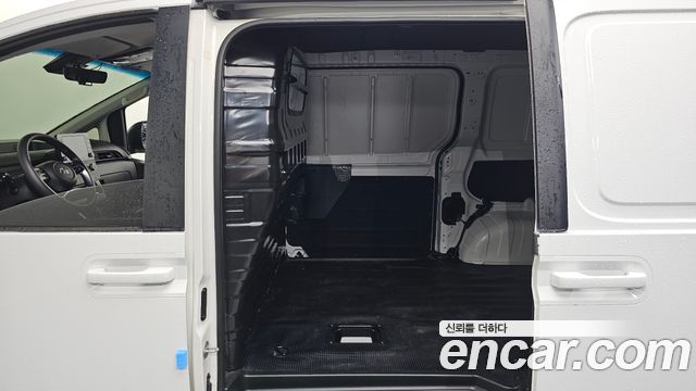 Hyundai Staria 2022 — photo 18