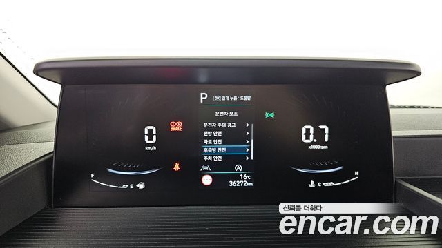 Hyundai Staria 2022 — photo 24