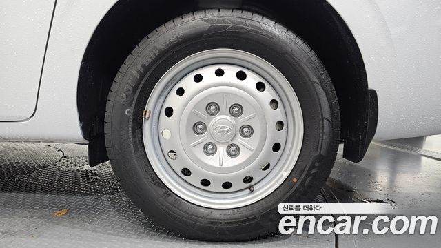 Hyundai Staria 2022 — photo 7