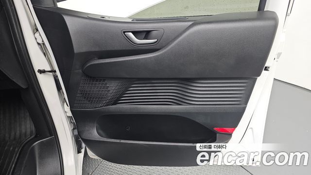 Hyundai Staria 2022 — photo 15