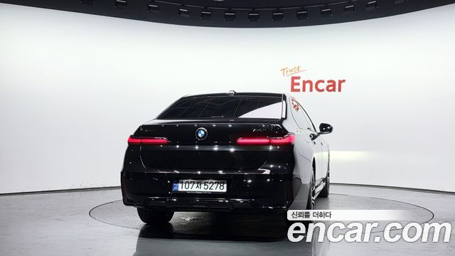 BMW 7-Series 2024 — photo 4