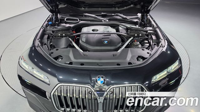 BMW 7-Series 2024 — photo 6