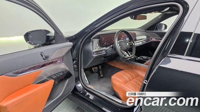 BMW 7-Series 2024 — photo 10