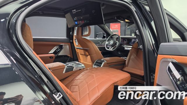 BMW 7-Series 2024 — photo 12