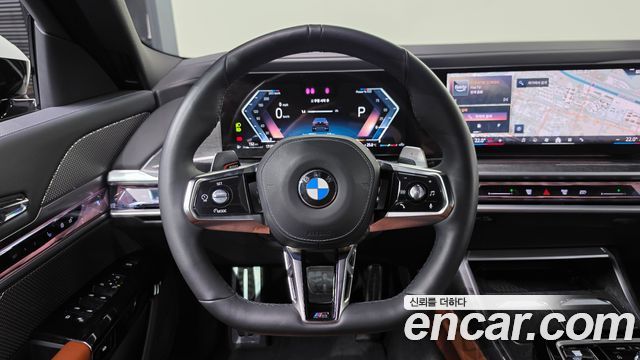 BMW 7-Series 2024 — photo 13