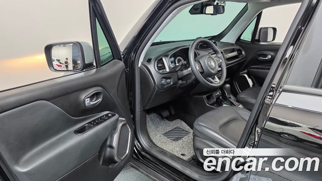 Jeep Renegade 2022 — photo 13