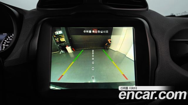 Jeep Renegade 2022 — photo 20