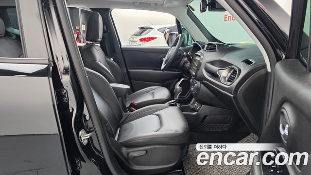 Jeep Renegade 2022 — photo 16