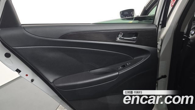 Hyundai Sonata 2014 — photo 15