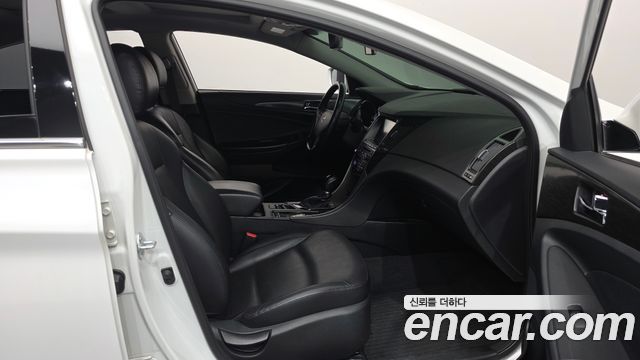 Hyundai Sonata 2014 — photo 16