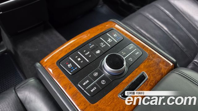 Hyundai Equus 2011 — photo 15