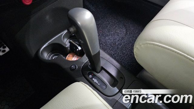 Nissan Cube 2011 — photo 9