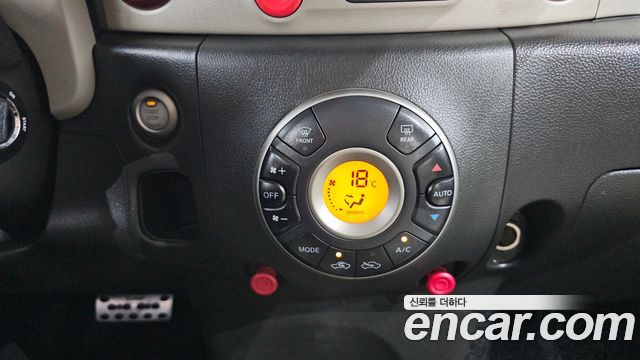 Nissan Cube 2011 — photo 14
