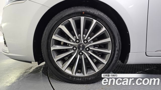 Kia K7 2018 — photo 5