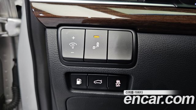 Kia K7 2018 — photo 14