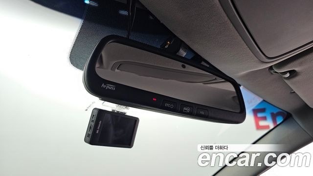 Kia K7 2018 — photo 18