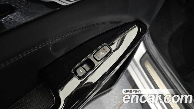 Kia K7 2018 — photo 19