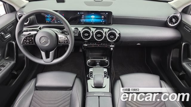 Mercedes-Benz A-Class 2020 — photo 7