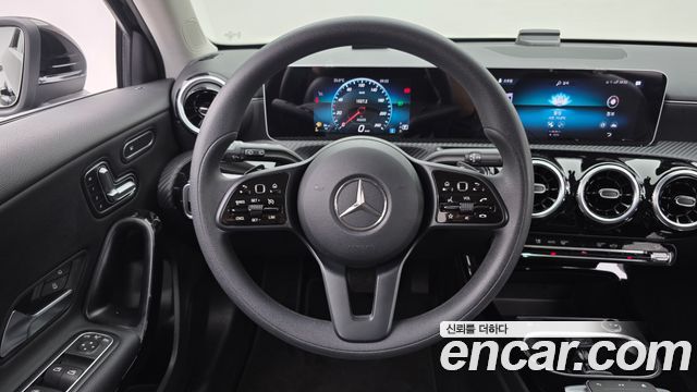 Mercedes-Benz A-Class 2020 — photo 13