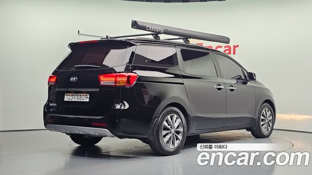 Kia Canival 2017 — photo 2