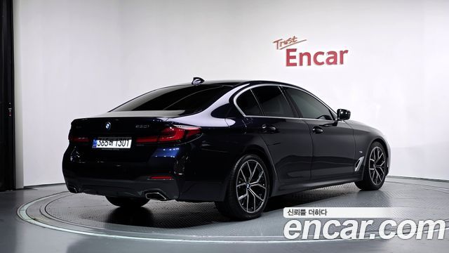 BMW 5-Series 2021 — photo 2