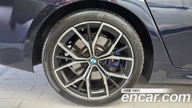 BMW 5-Series 2021 — photo 5