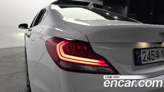 Genesis G70 2019 — photo 9