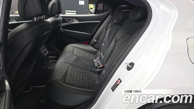 Genesis G70 2019 — photo 16
