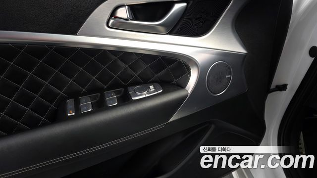 Genesis G70 2019 — photo 27