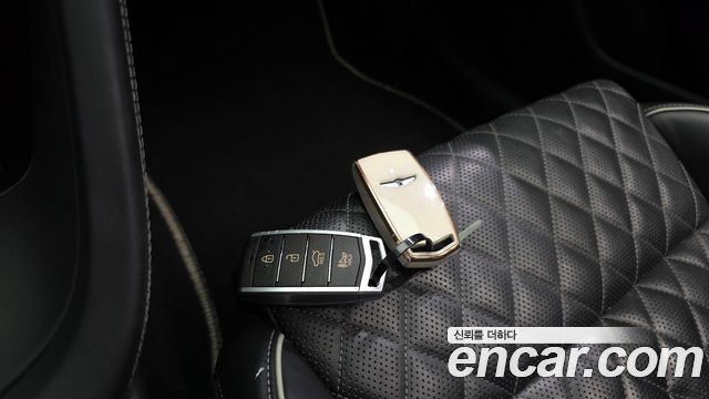 Genesis G70 2019 — photo 32