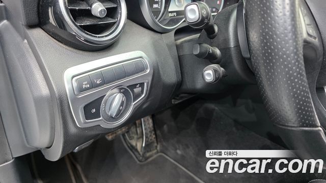 Mercedes-Benz C-Class 2018 — photo 23
